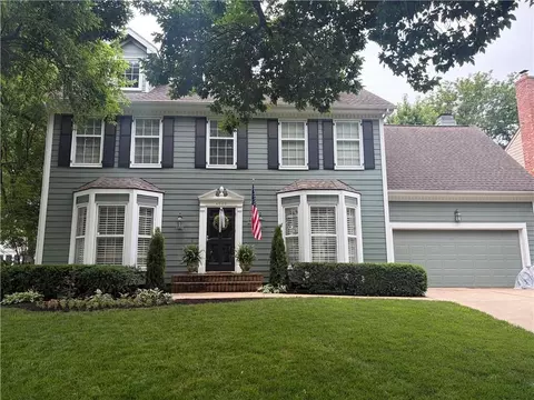 4949 W 129th St, Leawood, KS 66209