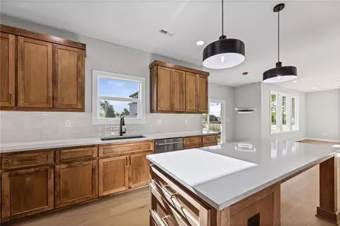 Kitchen - 20755 Emerald St, Spring Hill, KS 66083 photo 4 of 5