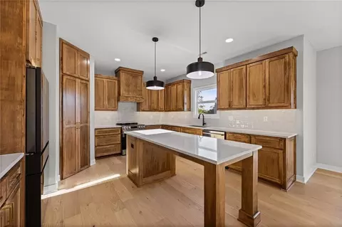 Kitchen - 20755 Emerald St, Spring Hill, KS 66083 photo 3 of 5