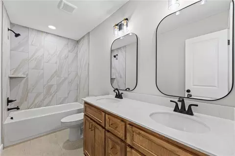 Bath - 20755 Emerald St, Spring Hill, KS 66083 photo 4 of 4