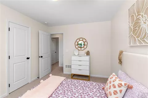 Bedroom - 20755 Emerald St, Spring Hill, KS 66083 photo 6 of 6