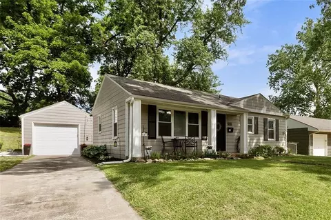 5313 N Euclid Ave, Kansas City, MO 64119