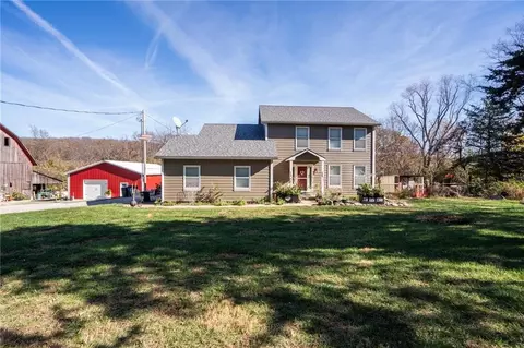 Exterior - 770 E 1300 Rd, Lawrence, KS 66046 photo 7 of 8