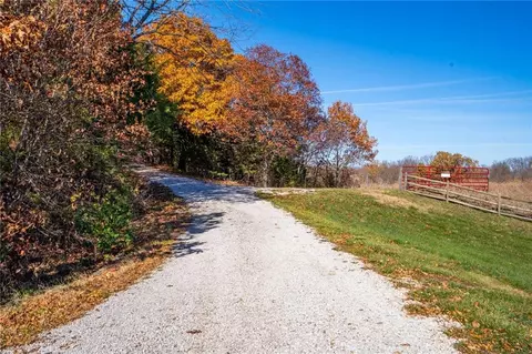 Exterior - 770 E 1300 Rd, Lawrence, KS 66046 photo 1 of 8