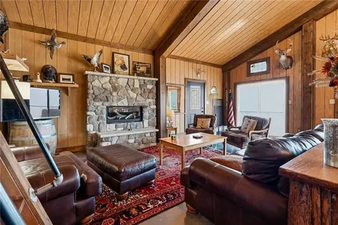Living - 770 E 1300 Rd, Lawrence, KS 66046 photo 1 of 2