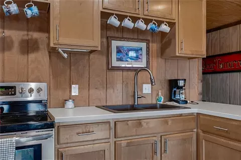 Kitchen - 770 E 1300 Rd, Lawrence, KS 66046 photo 2 of 3