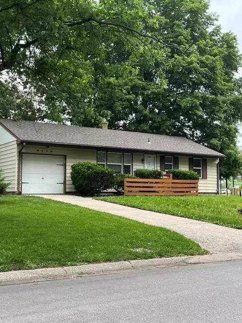 9106 E 72nd Ter, Raytown, MO 64133