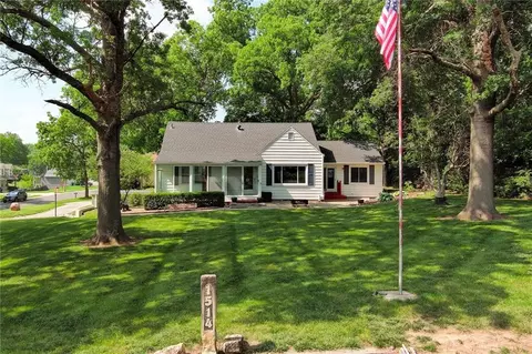 1514 Vilas St, Leavenworth, KS 66048