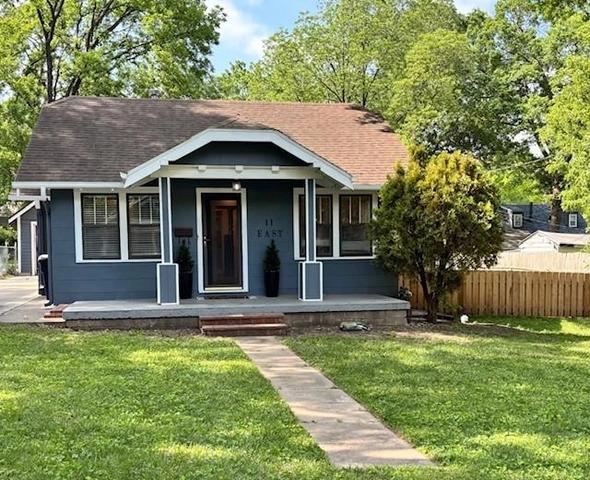 11 E 80th Ter, Kansas City, MO 64114
