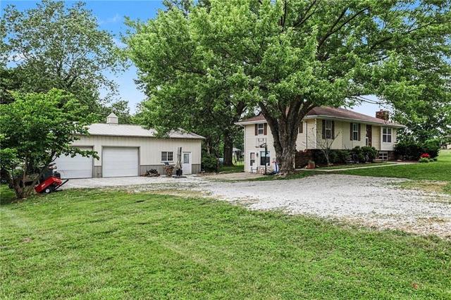 14308 Raymond Rd, Kearney, MO 64060