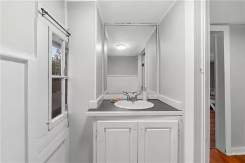 Bath - 426 W Walnut St, Nevada, MO 64772 photo 4 of 4