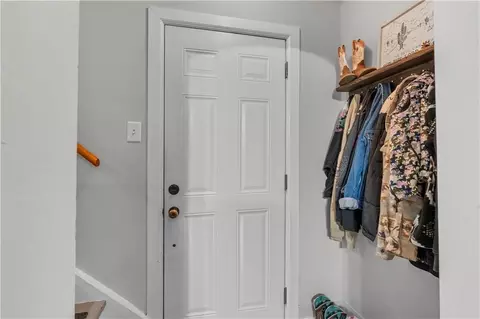 Entry Way - 426 W Walnut St, Nevada, MO 64772 photo 7 of 7
