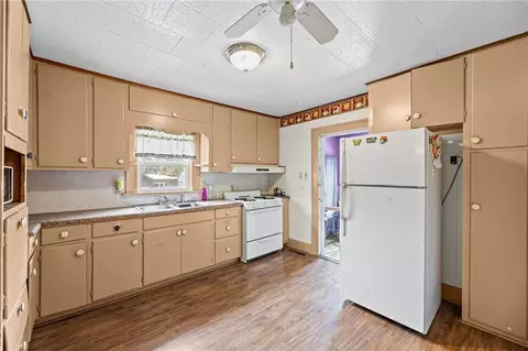Kitchen - 112 S Locust St, Cameron, MO 64429 photo 2 of 3