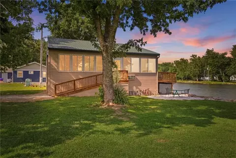 25619 S Lake Annette Rd, Freeman, MO 64746