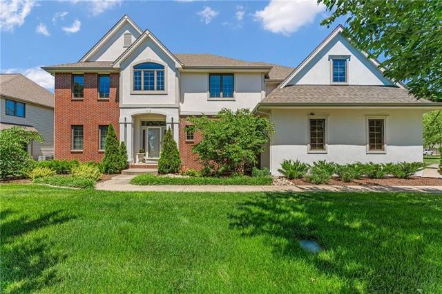 4728 Wimbledon Dr, Lawrence, KS 66044