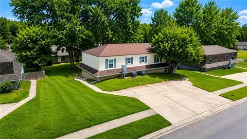 717 NE Ball Dr, Lees Summit, MO 64086
