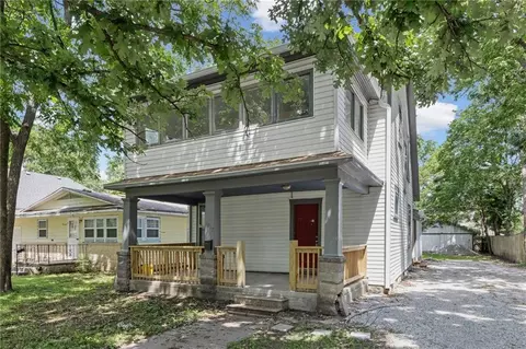 1017 S Hickory St, Ottawa, KS 66067