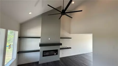 2200 SE Oak Ridge Dr, Oak Grove, MO 64075