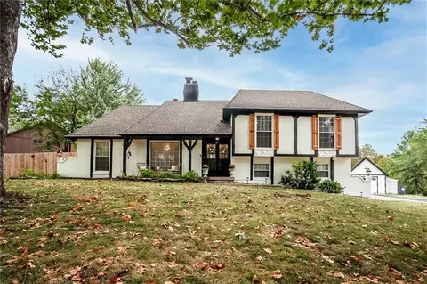 23210 Old Cyclone School Rd, Lees Summit, MO 64064