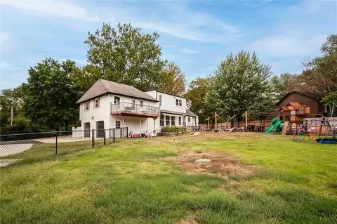 Exterior - 23210 Old Cyclone School Rd, Lees Summit, MO 64064 photo 6 of 8