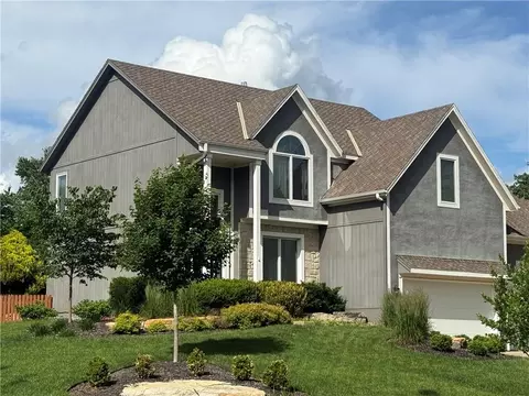 5920 W 153rd St, Overland Park, KS 66223
