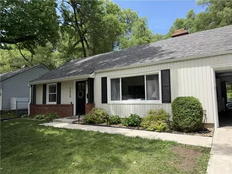 7620 Rainbow Dr, Prairie Village, KS 66208