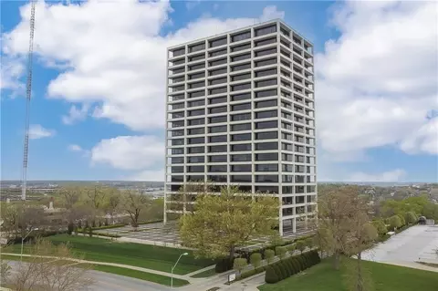 700 W 31st St #1804, Kansas City, MO 64108