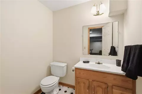Bath - 2702 NW Cedar Brk, Lees Summit, MO 64081 photo 7 of 7