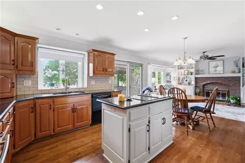 Kitchen - 2702 NW Cedar Brk, Lees Summit, MO 64081 photo 5 of 5
