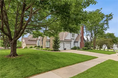 Exterior - 2702 NW Cedar Brk, Lees Summit, MO 64081 photo 11 of 11
