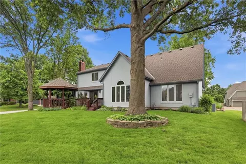 Exterior - 2702 NW Cedar Brk, Lees Summit, MO 64081 photo 10 of 11