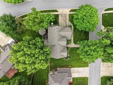View/Area - 2702 NW Cedar Brk, Lees Summit, MO 64081 photo 3 of 3
