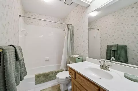 Bath - 2702 NW Cedar Brk, Lees Summit, MO 64081 photo 5 of 7