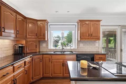Kitchen - 2702 NW Cedar Brk, Lees Summit, MO 64081 photo 3 of 5