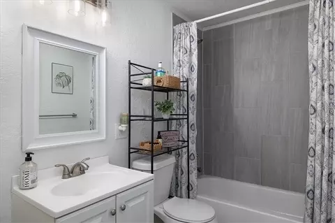 Bath - 2 NE Vine St, Lees Summit, MO 64063 photo 1 of 2