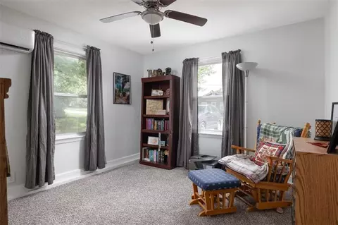 Bedroom - 2 NE Vine St, Lees Summit, MO 64063 photo 1 of 3