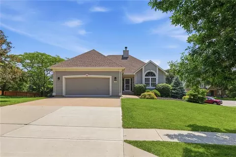 7703 Breckenridge Ave, Kansas City, MO 64139