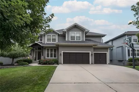 10941 S Barth Rd, Olathe, KS 66061