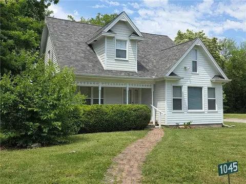 1045 N Colorado St, Nevada, MO 64772