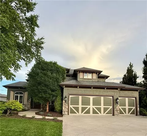 2437 NE Angel Fish Cir, Lees Summit, MO 64086