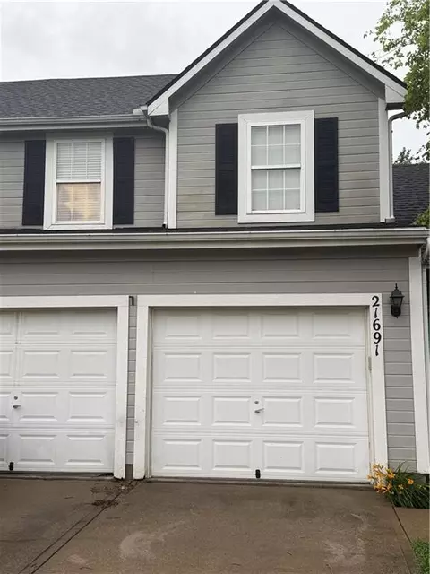21691 S Main St, Spring Hill, KS 66083