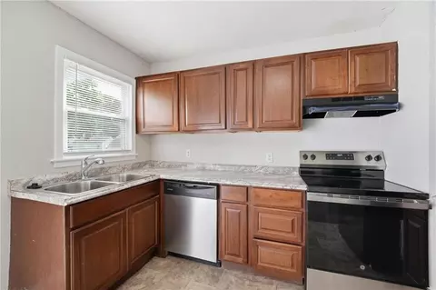 11522 W 68th St, Shawnee, KS 66203