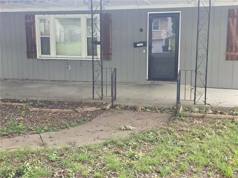 11522 W 68th St, Shawnee, KS 66203
