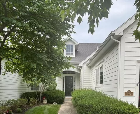 9657 Lime Stone Rd, Parkville, MO 64152
