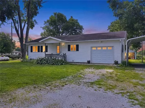 215 W 2nd St, Sumner, MO 64681