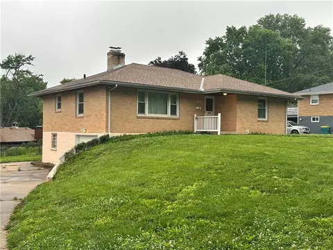 2020 S Pearl St, Independence, MO 64055