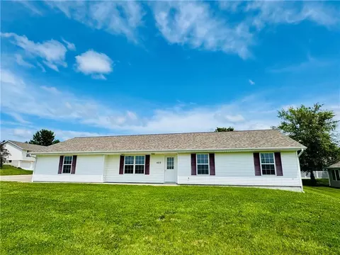 405 S Country Club Rd, Maryville, MO 64468