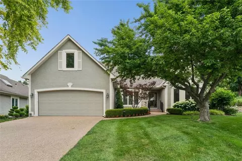 12605 Cedar St, Leawood, KS 66209