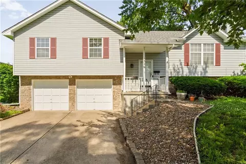 8326 Central St, Kansas City, MO 64114