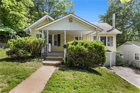 9319 E 17th St, Independence, MO 64052